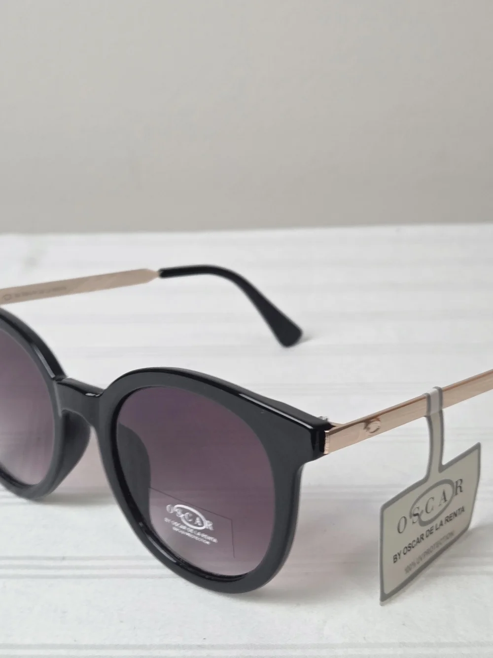Oscar de la Renta Black Frames with Purple Lenses Sunglasses